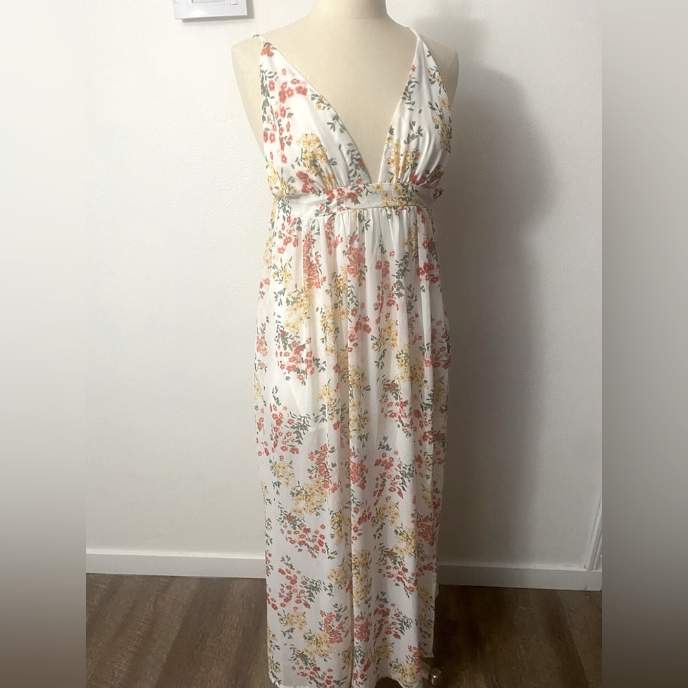 NWT Floral print plunging cutout dress size M